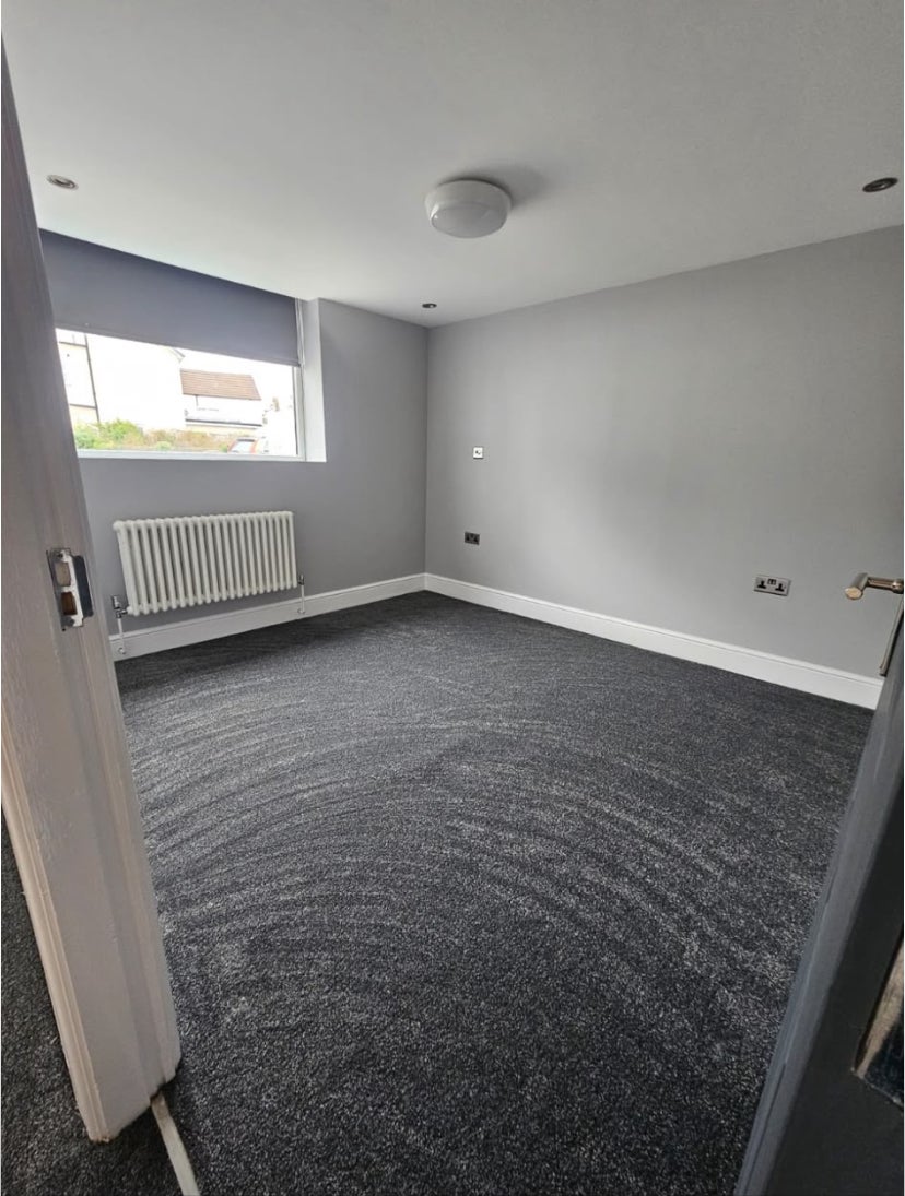 Flat Birkenhead Road in Great Meols