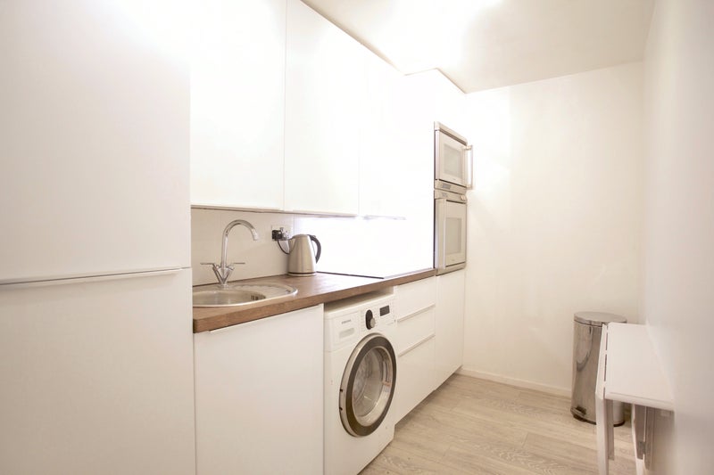 Room Goulston Street in Greater London