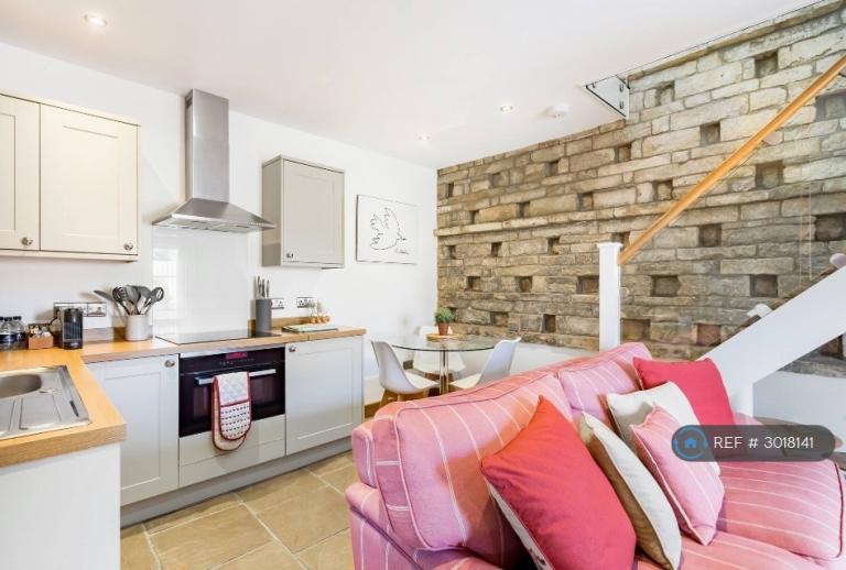 Flat Abson Road in Bristol
