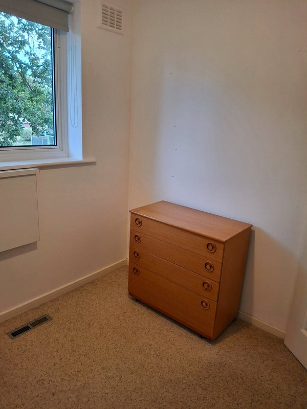 Room Birch Grove in West Moors
