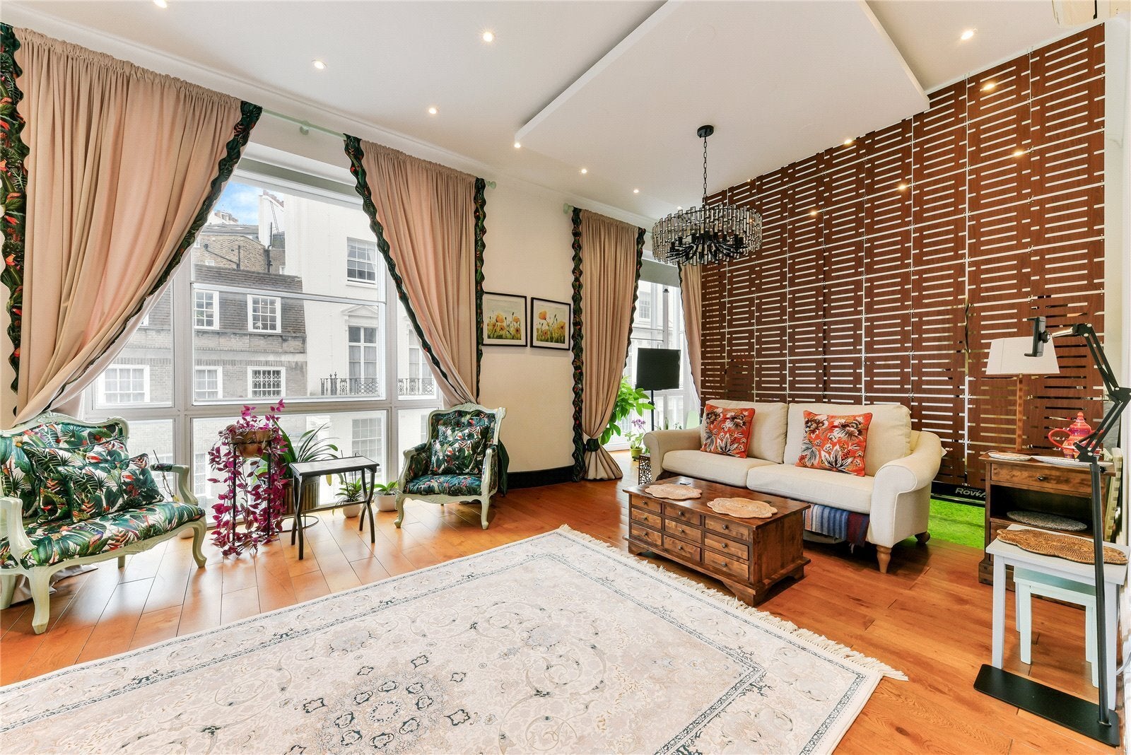 House Gloucester Square in City of Westminster
