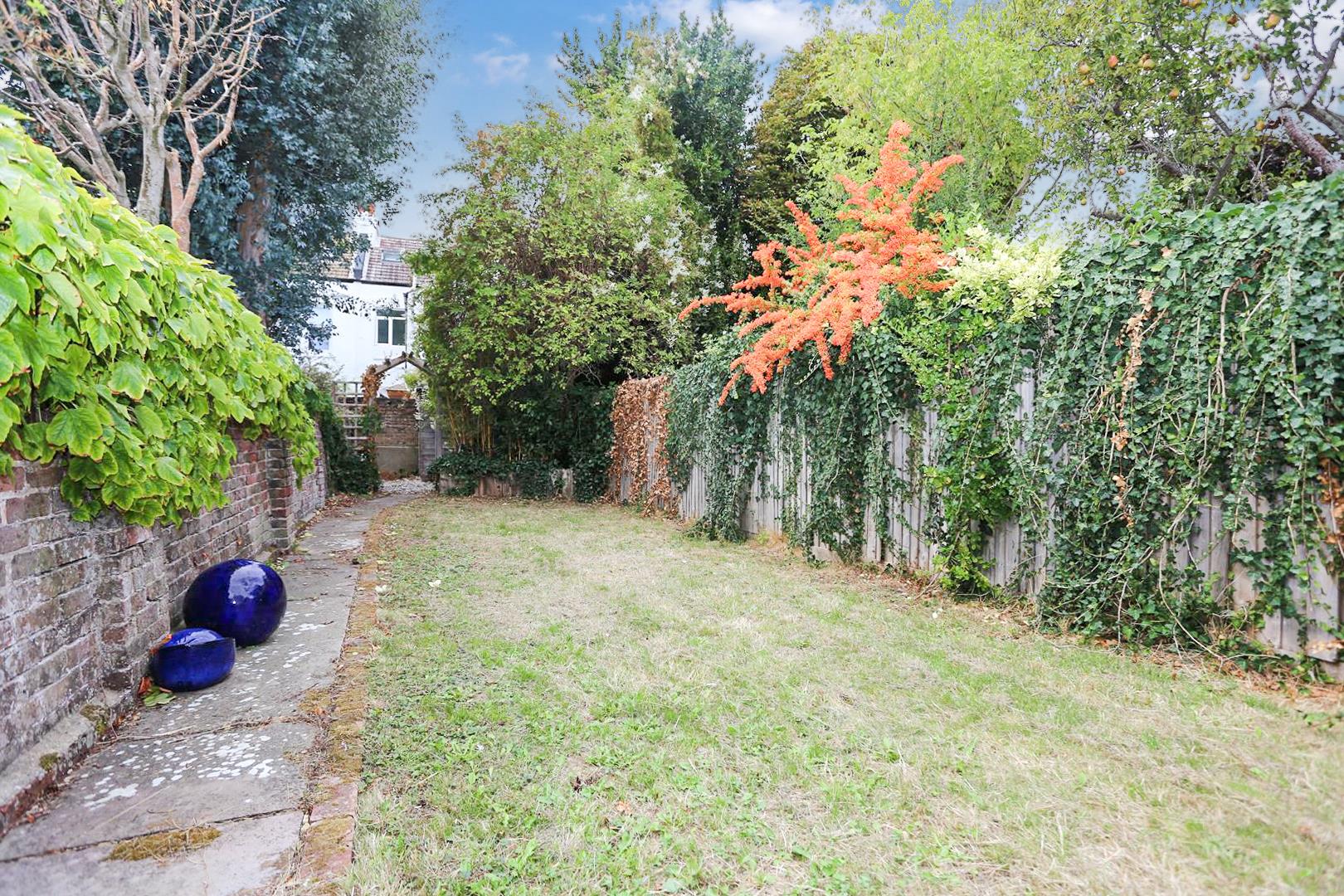Flat Pembroke Crescent in Portslade by Sea