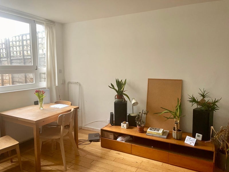 Flat Crondall Street in Greater London