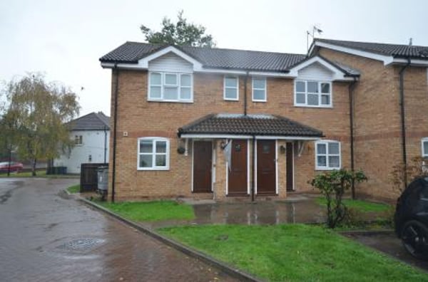 Flat The Hollies in Greater London