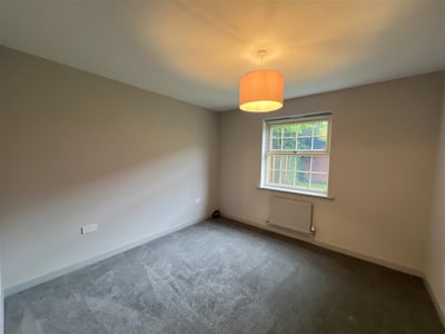 Flat Medlar Croft in Barnsley