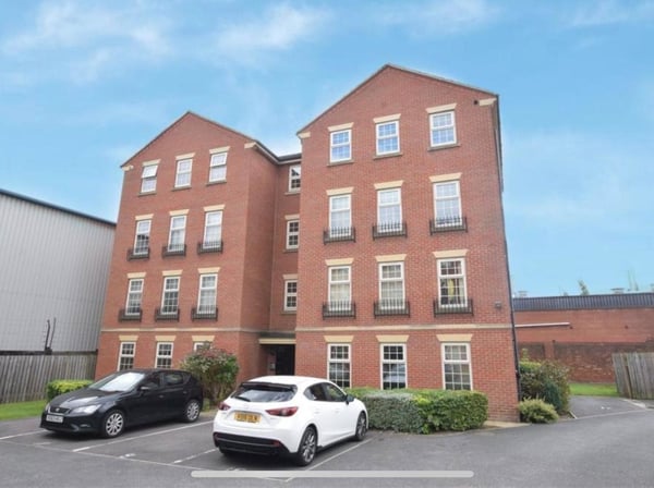 Flat Medlar Croft in Barnsley