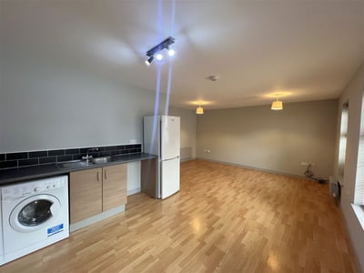 Flat Medlar Croft in Barnsley