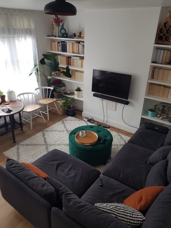 Room Leigham Avenue in Greater London