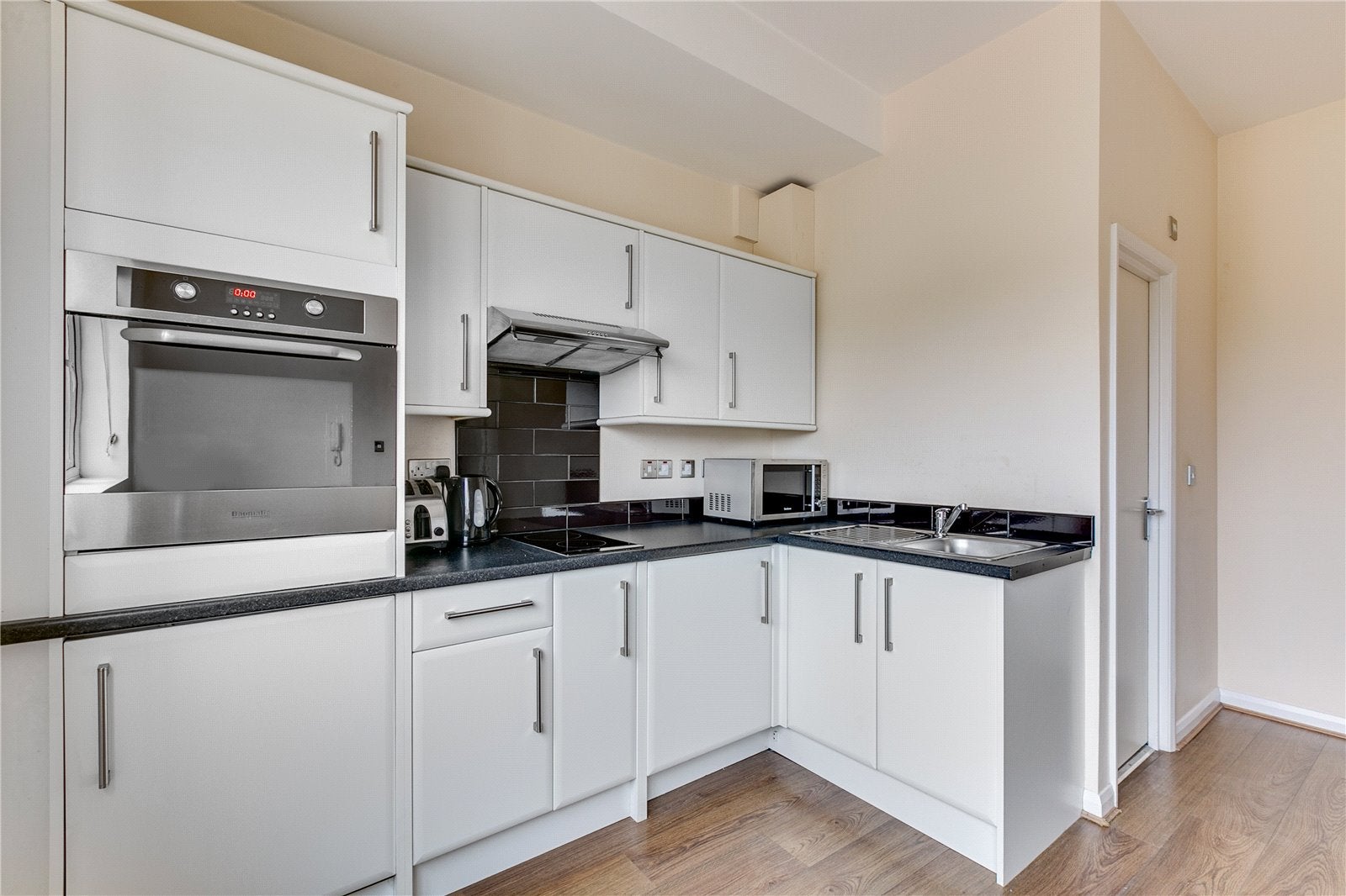 Flat Upper Tooting Road in Greater London