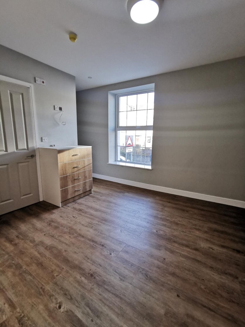 Room Mansel Street in Swansea