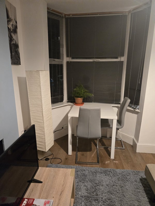 Room Hawcliffe Road in Charnwood