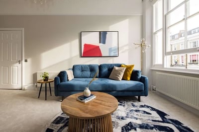 Flat Eardley Crescent in Greater London