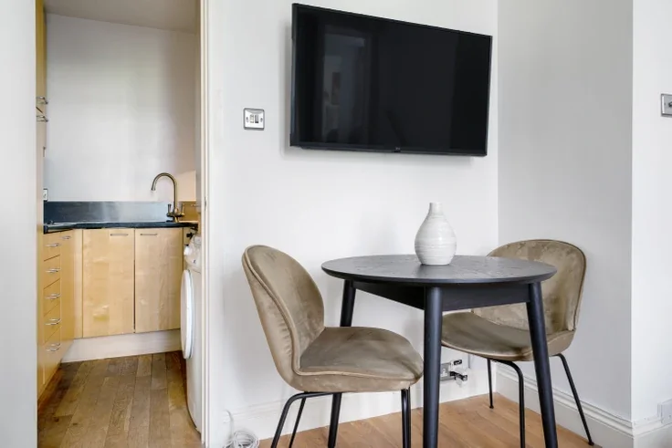 Flat Inverness Terrace in City of Westminster