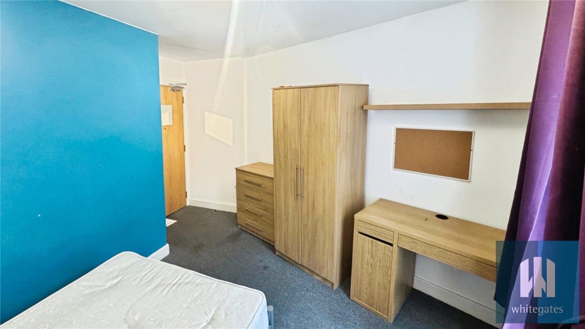 Room Firth Street in Kirklees