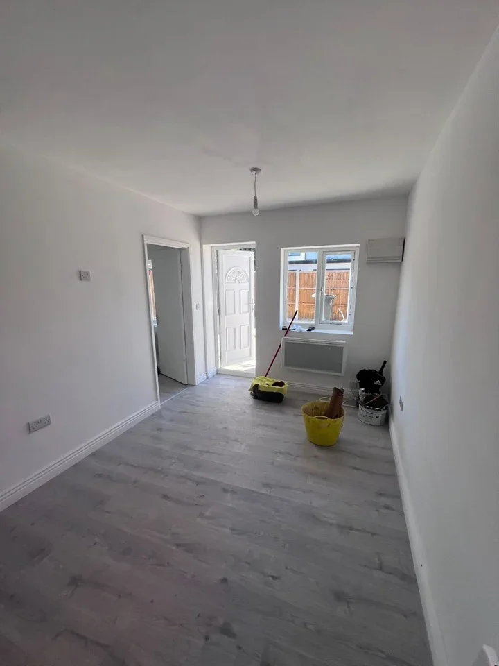 House Brimsdown Avenue in Greater London