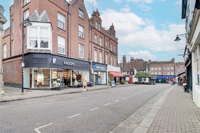 Flat High Street in St Albans