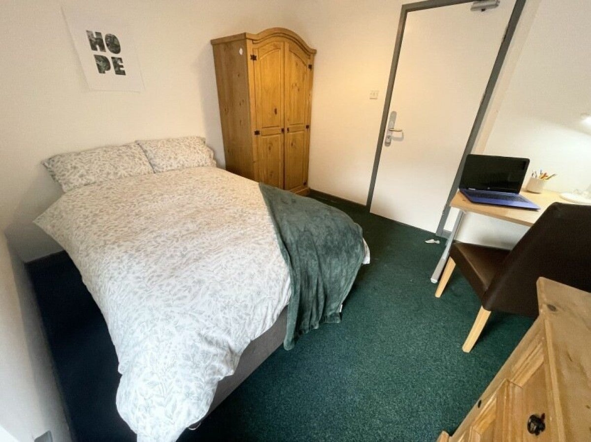 Flat Francis Street in Swansea