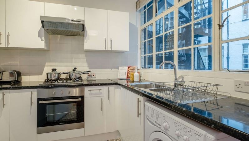 Flat Lodge Road in City of Westminster