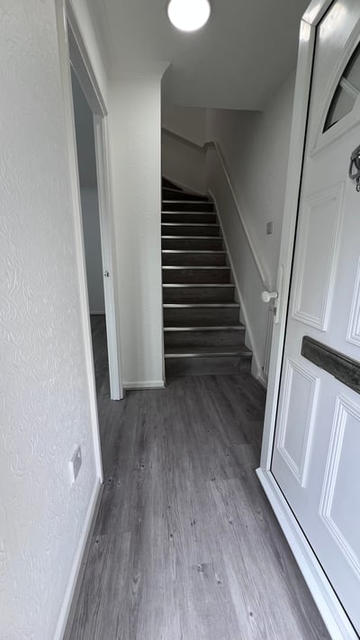 House Tetbury Close in Bristol