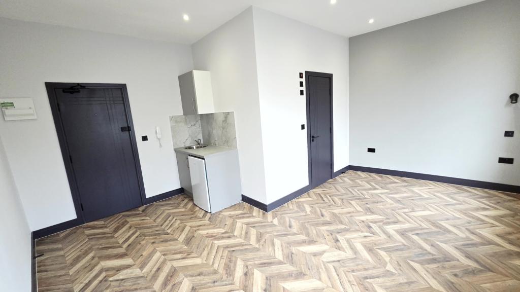 Room Newington Green Road in Greater London