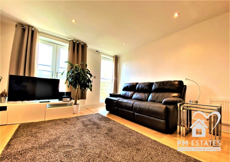Flat Cannons Court in Uttlesford