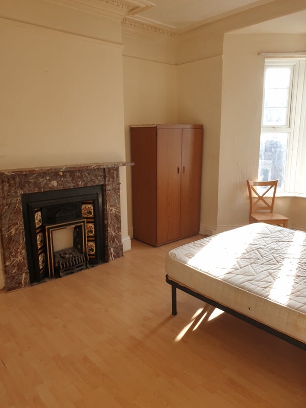 Flat Kingsley Terrace in Newcastle upon Tyne