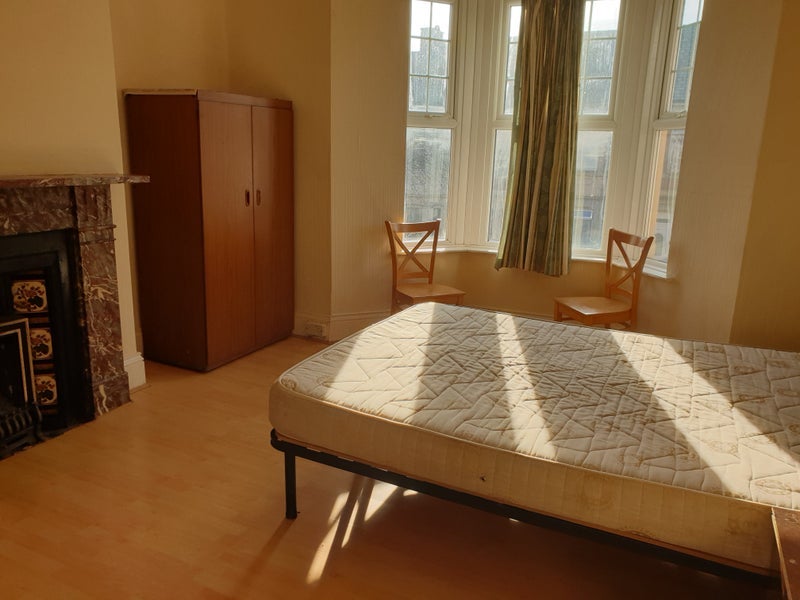 Flat Kingsley Terrace in Newcastle upon Tyne