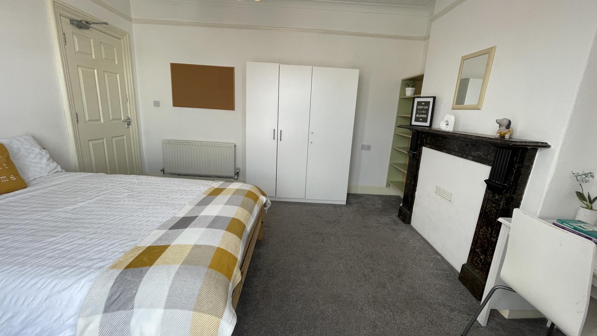 Room Cheyney Road in Chester
