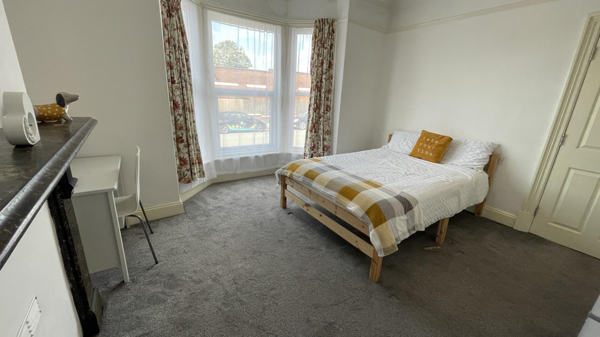 Room Cheyney Road in Chester