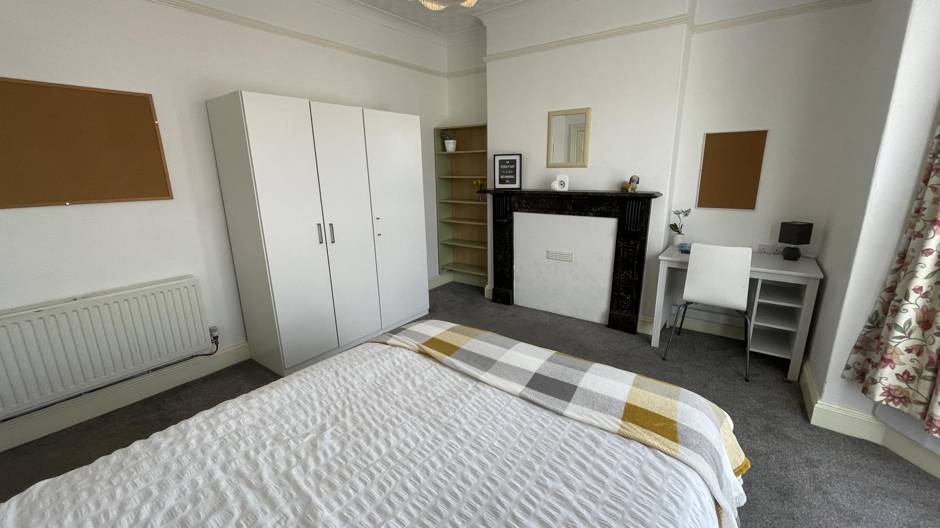 Room Cheyney Road in Chester