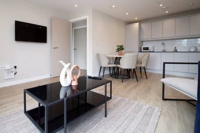 Flat Mount Stuart Square in Cardiff