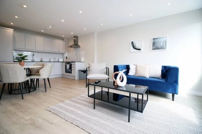 Flat Mount Stuart Square in Cardiff