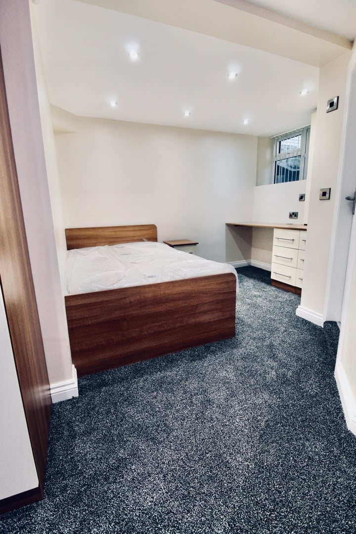 Flat Ashwood Terrace in Leeds