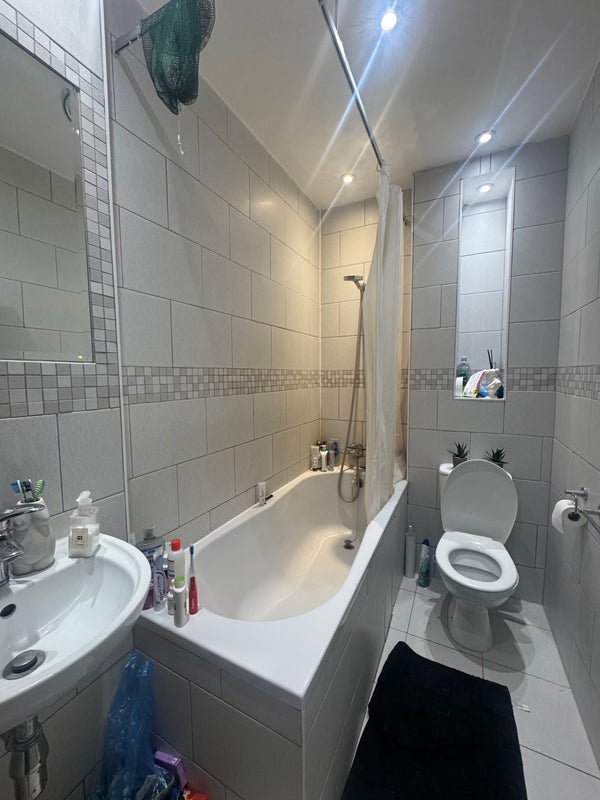 Room Fieldgate Street in Greater London