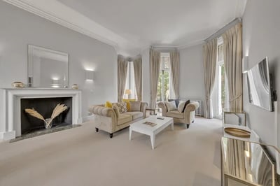Flat Hans Place in Greater London