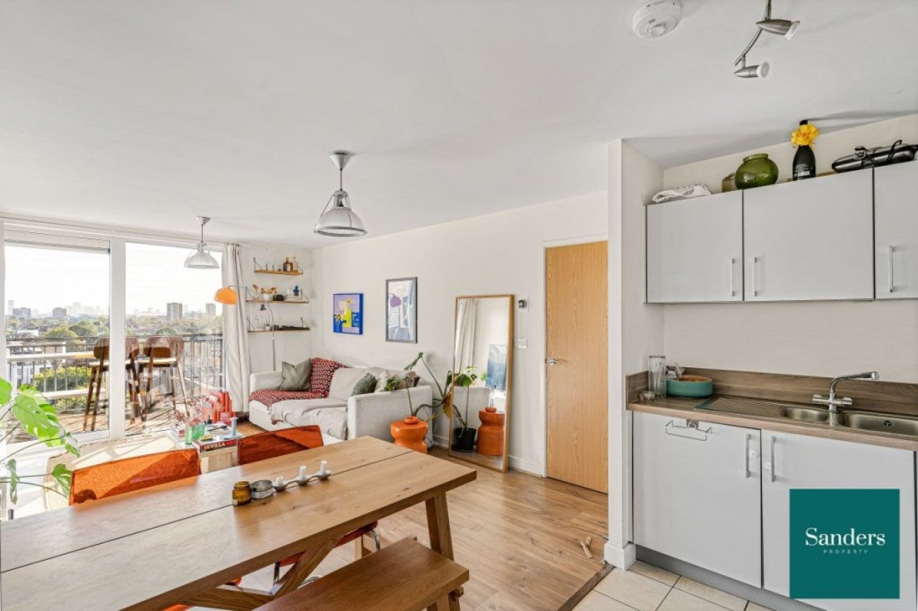 Flat Dalston Square in Greater London
