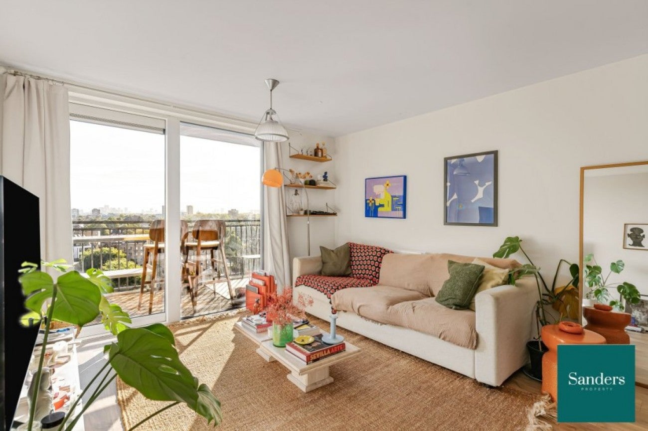 Flat Dalston Square in Greater London