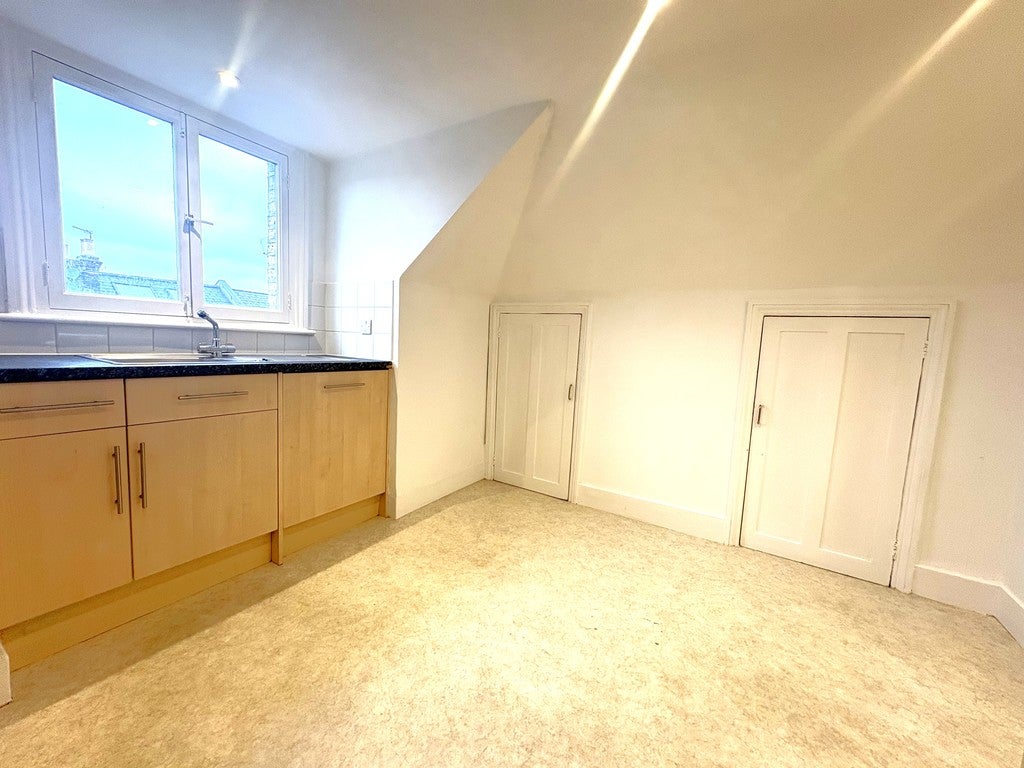 Flat Santos Road in London