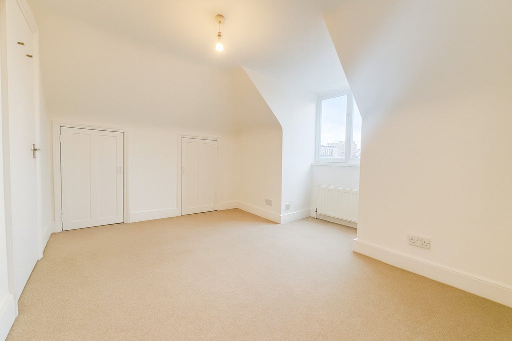 Flat Santos Road in London
