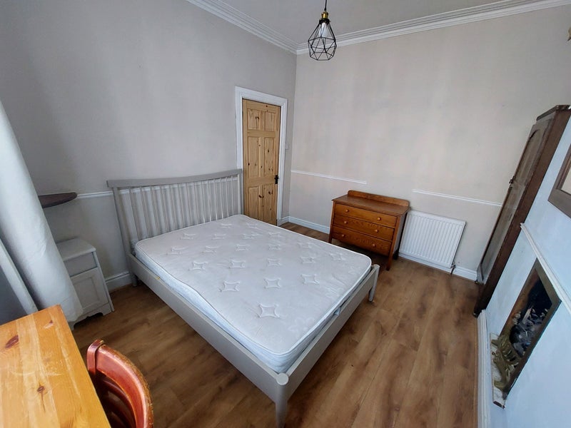 Room Cranborne Road in Liverpool