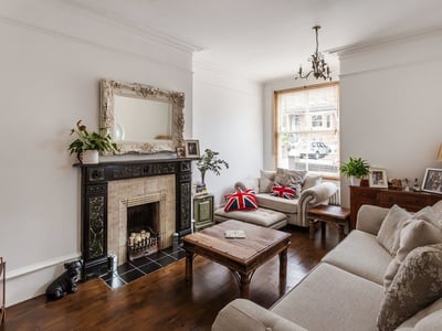 Flat Fengates Road in Reigate and Banstead