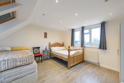 House Rushden Gardens in Greater London