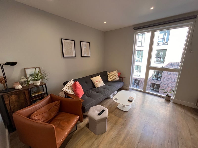Room Tyssen Street in Greater London