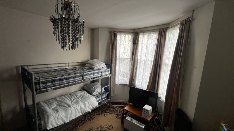 Room Cairns' Crescent in Bristol