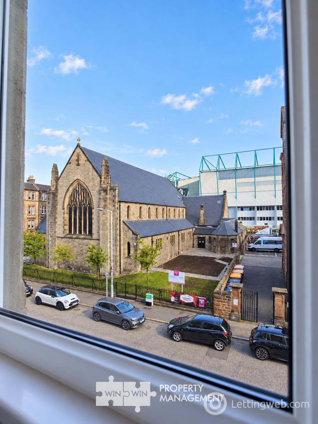 Flat Albion Road in City of Edinburgh