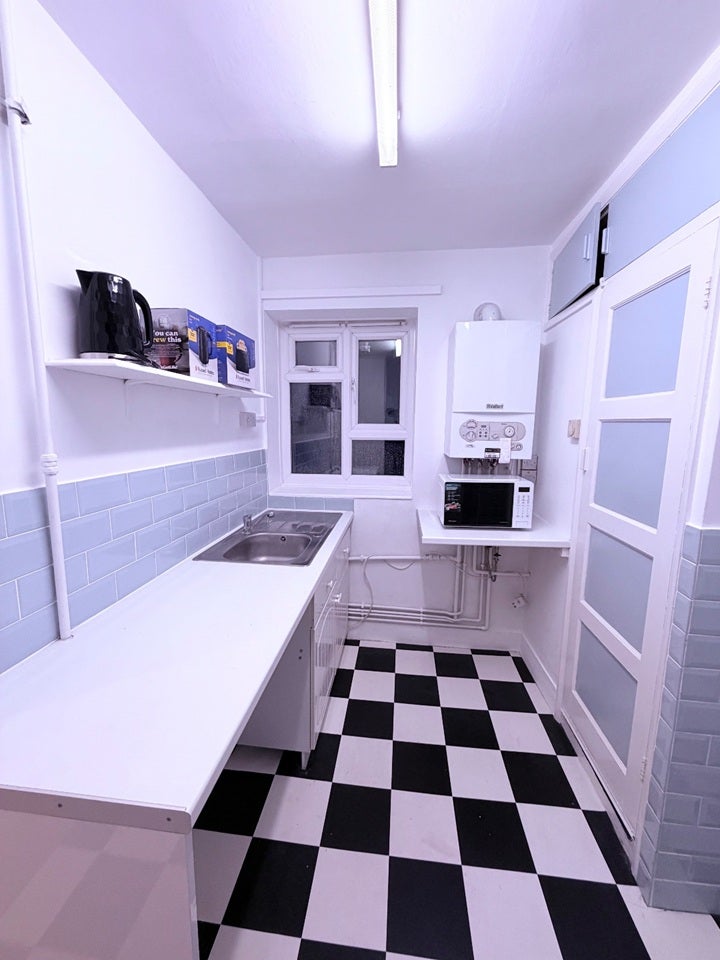 Flat Ainsdale Road in Three Rivers