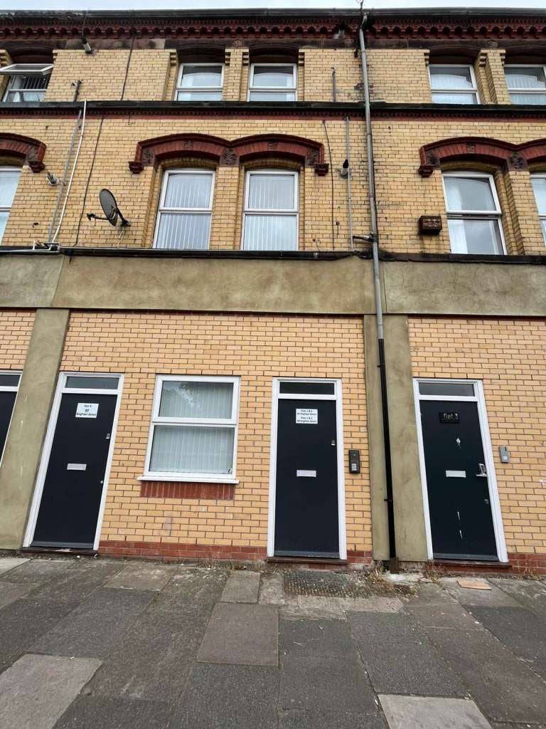 Flat Kenilworth Road in Wallasey