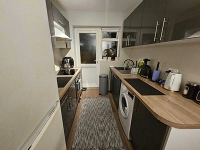 Flat Turners Road North in Luton