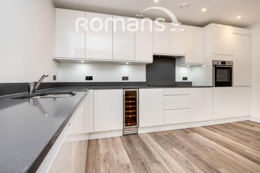Flat Lyon Way in Surrey Heath