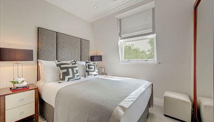 Flat Leinster Square in City of Westminster